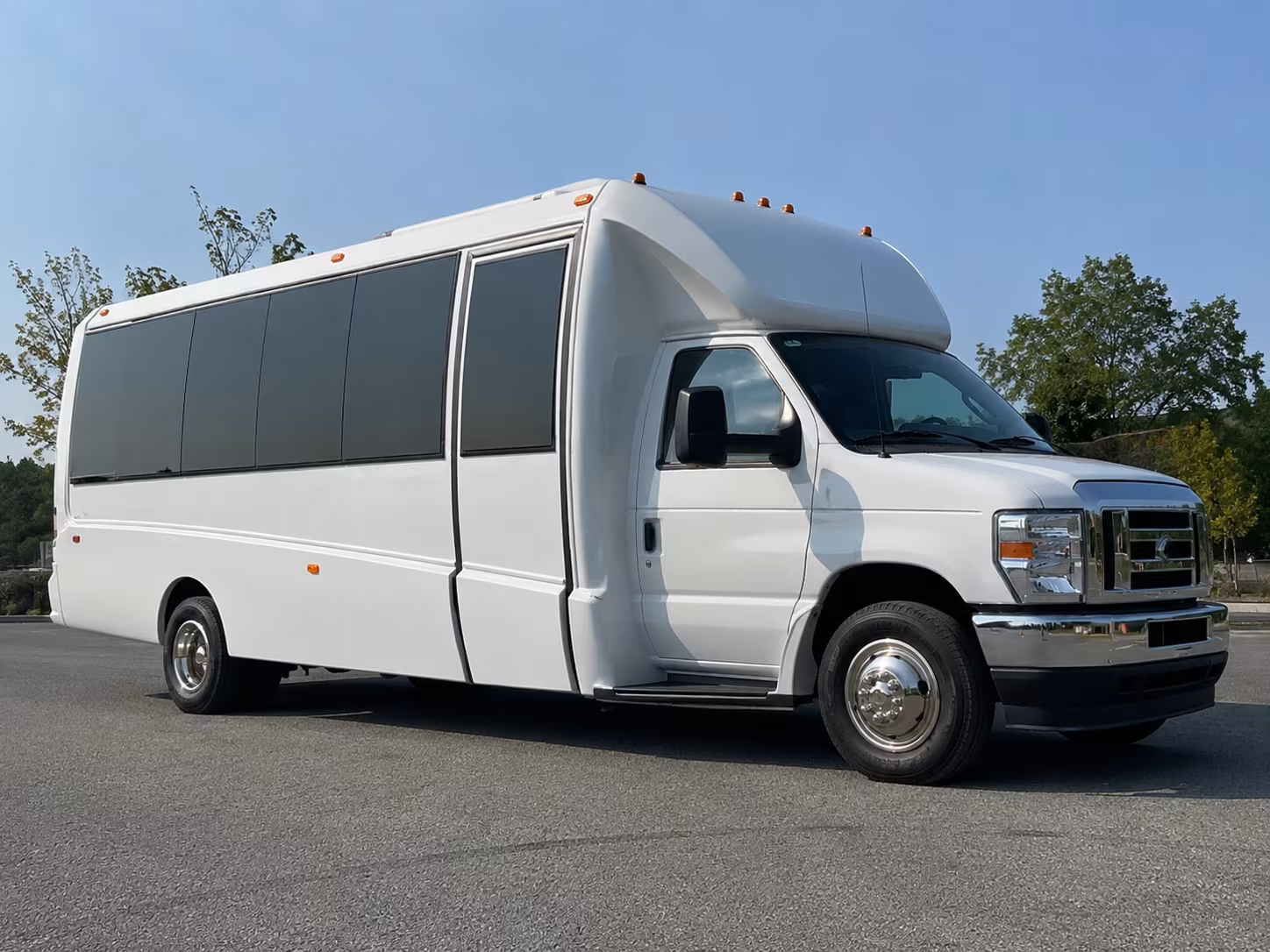 Mountain View Winery Tour & Pub Crawl Transportation