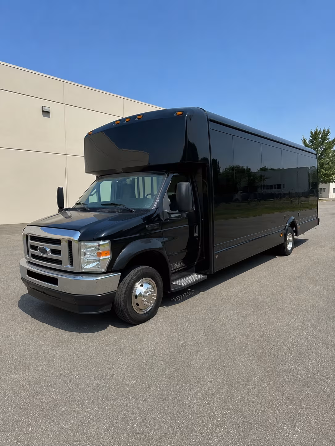 Santa Clara Birthday, Sweet 16, & Quinceañera Party Bus Rentals